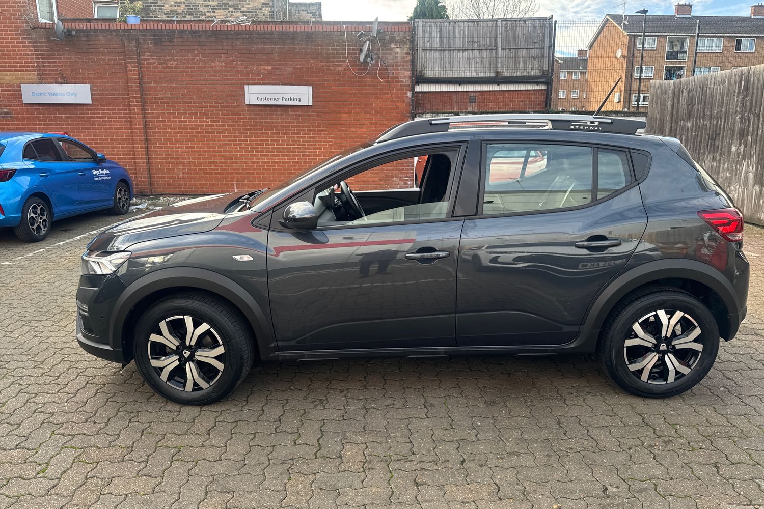 Used Dacia Sandero Stepway 2021 for sale - 76872360: Photo 39