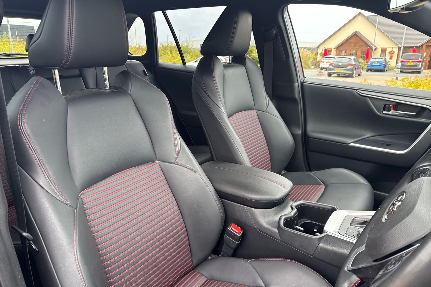 Used Toyota RAV4 2022 for sale - 76172377: Photo 36