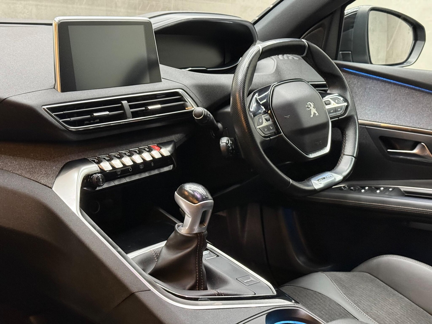 Used Peugeot 3008 2020 for sale - 76377945: Photo 12