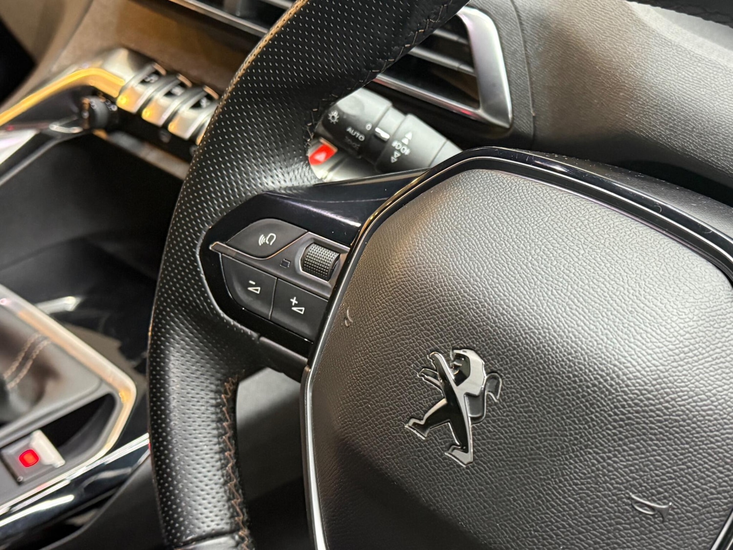 Used Peugeot 3008 2020 for sale - 76377945: Photo 42