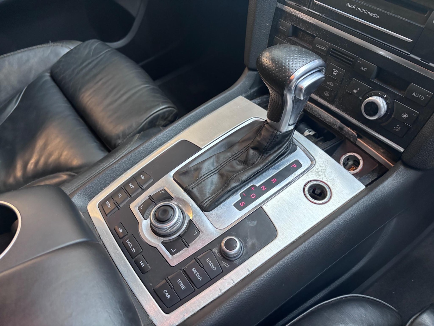 Used Audi Q7 2014 for sale - 76608550: Photo 31