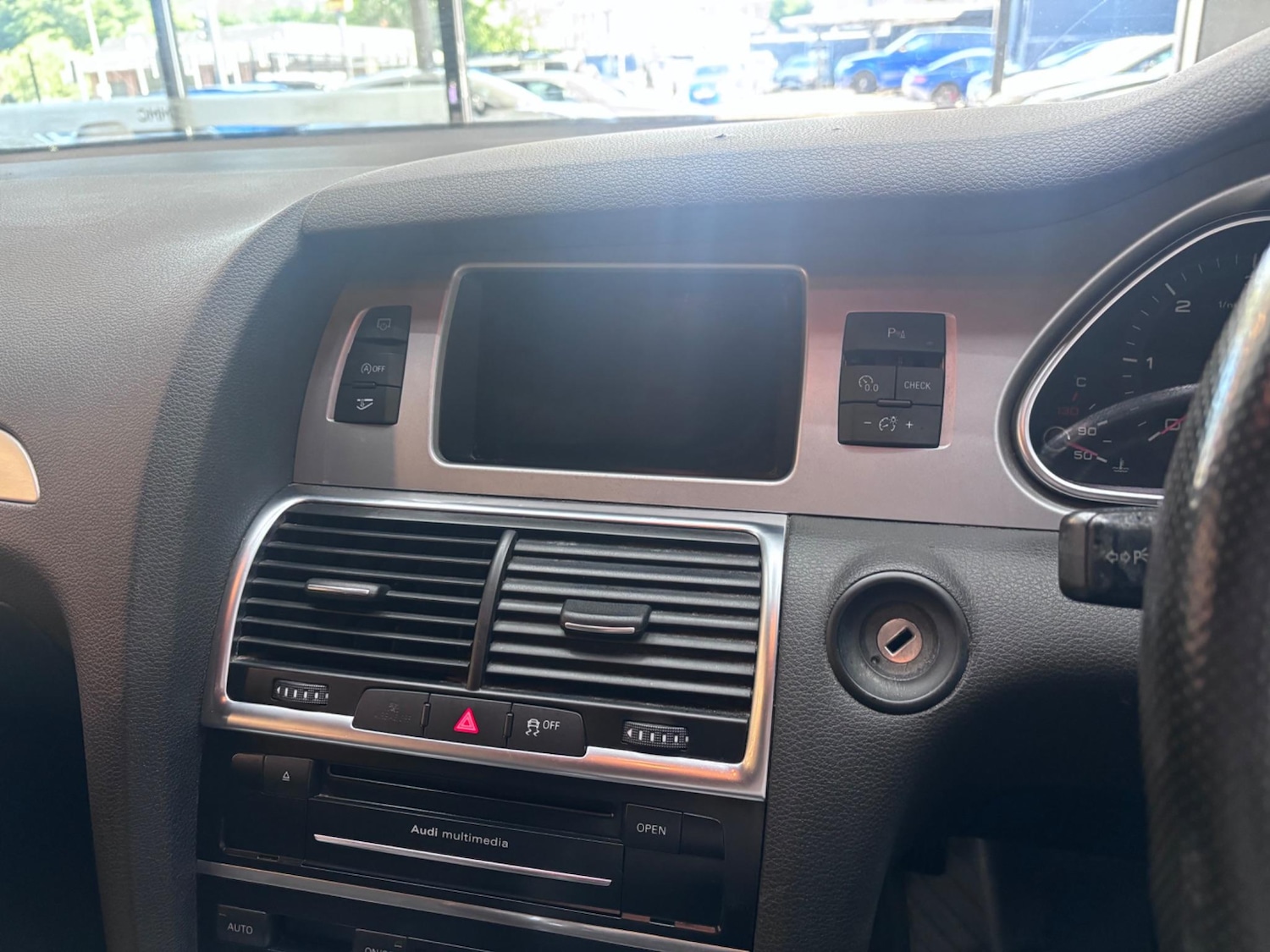 Used Audi Q7 2014 for sale - 76608550: Photo 38