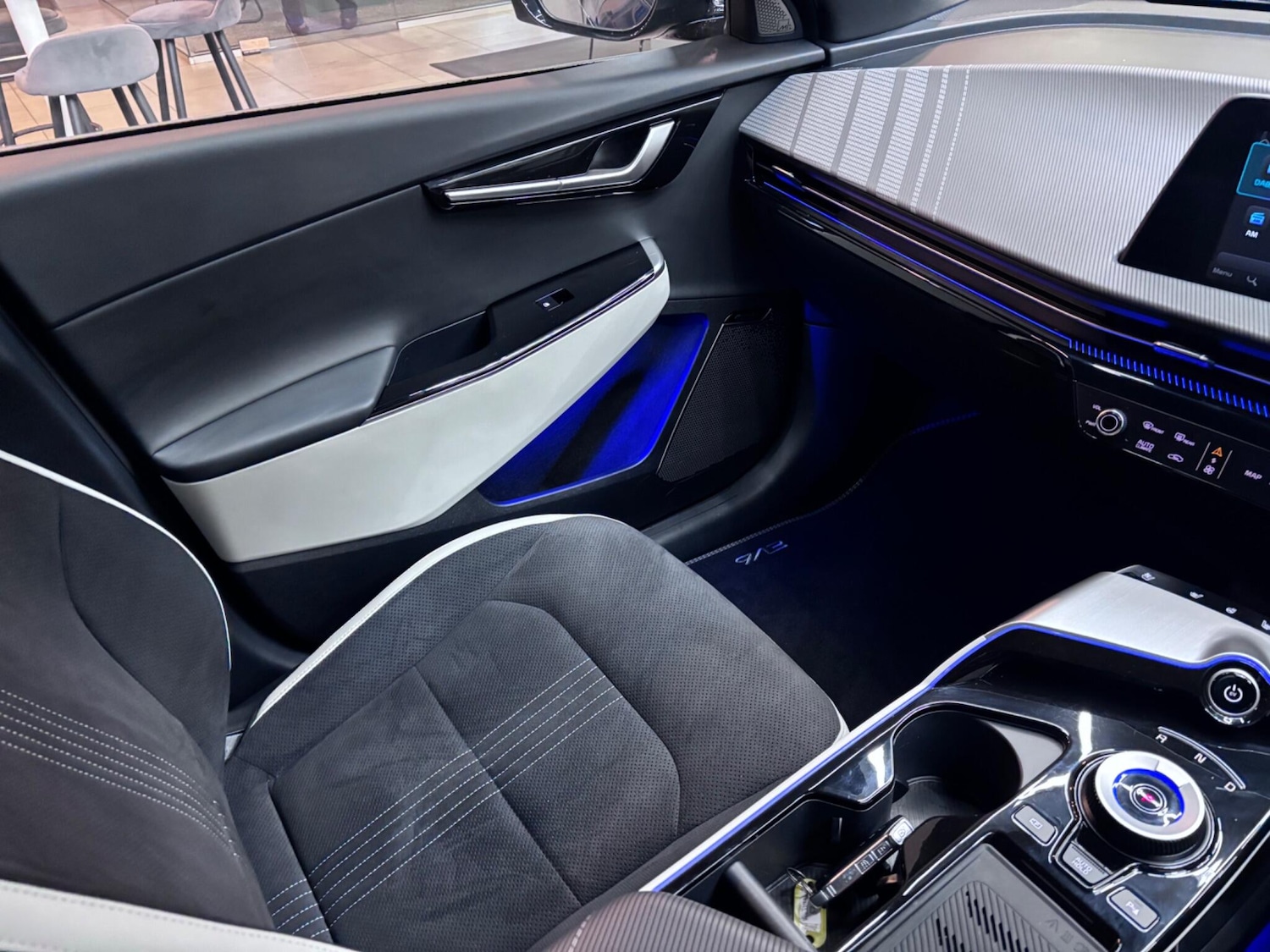 Used Kia EV6 2023 for sale - 76522036: Photo 56