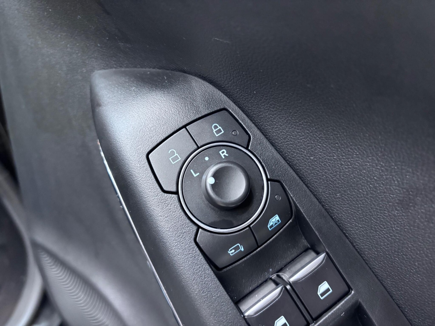 Used Ford Puma for sale - 77074138: Photo 35