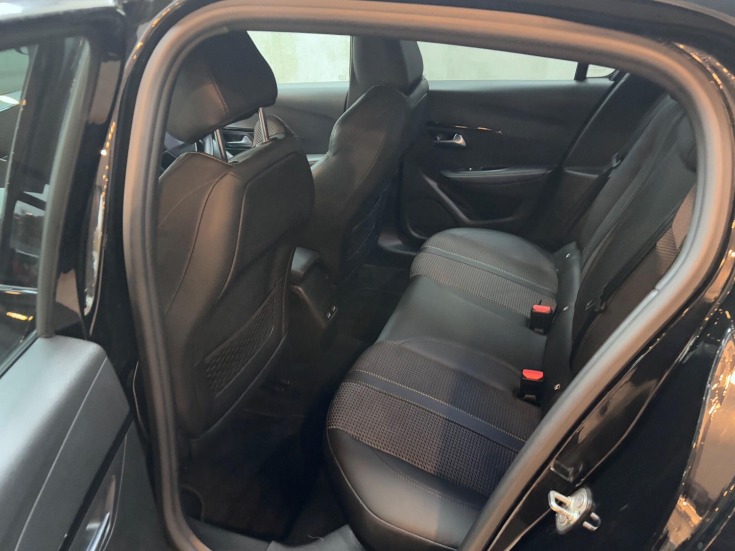 Used Peugeot 208 2023 for sale - 76561028: Photo 25