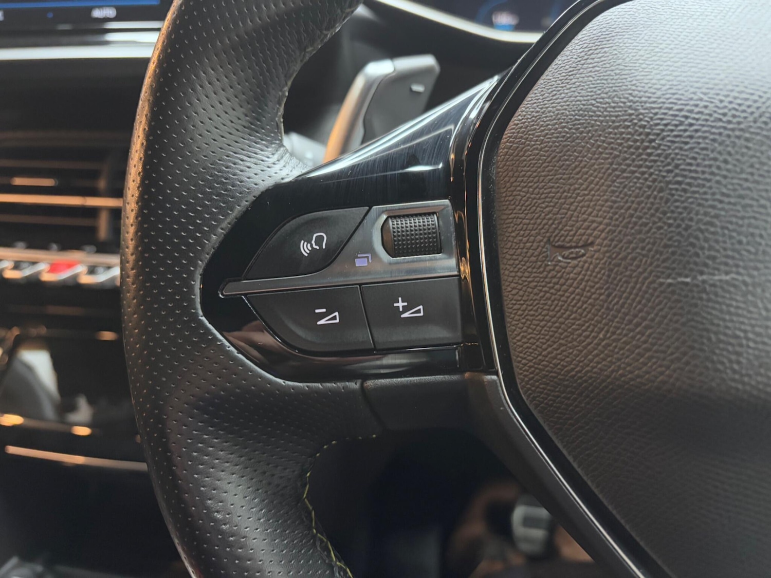 Used Peugeot 208 2023 for sale - 76561028: Photo 28