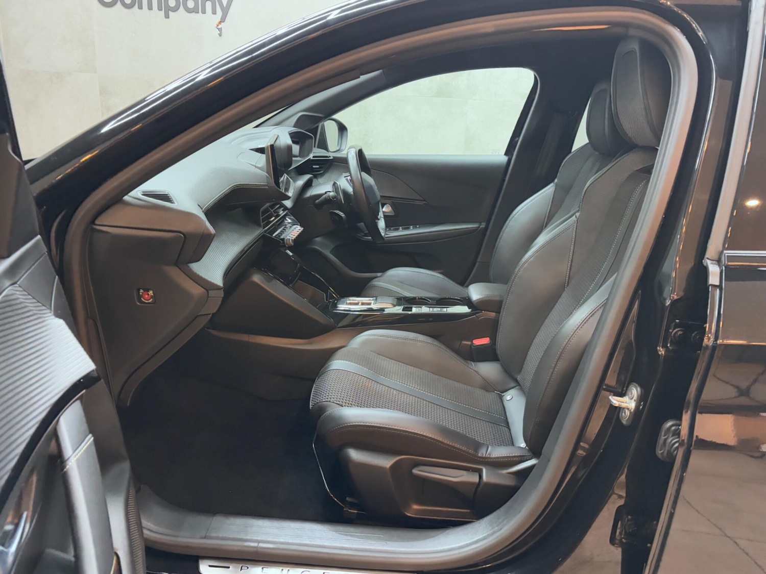 Used Peugeot 208 2023 for sale - 76561028: Photo 40