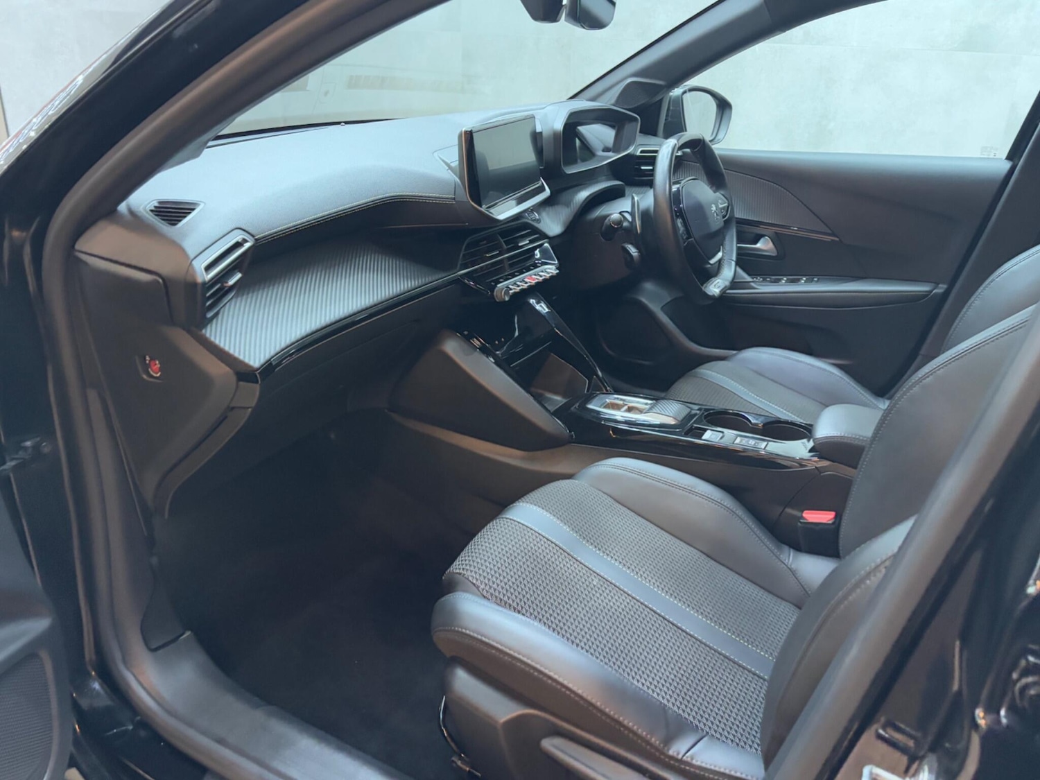 Used Peugeot 208 2023 for sale - 76561028: Photo 41