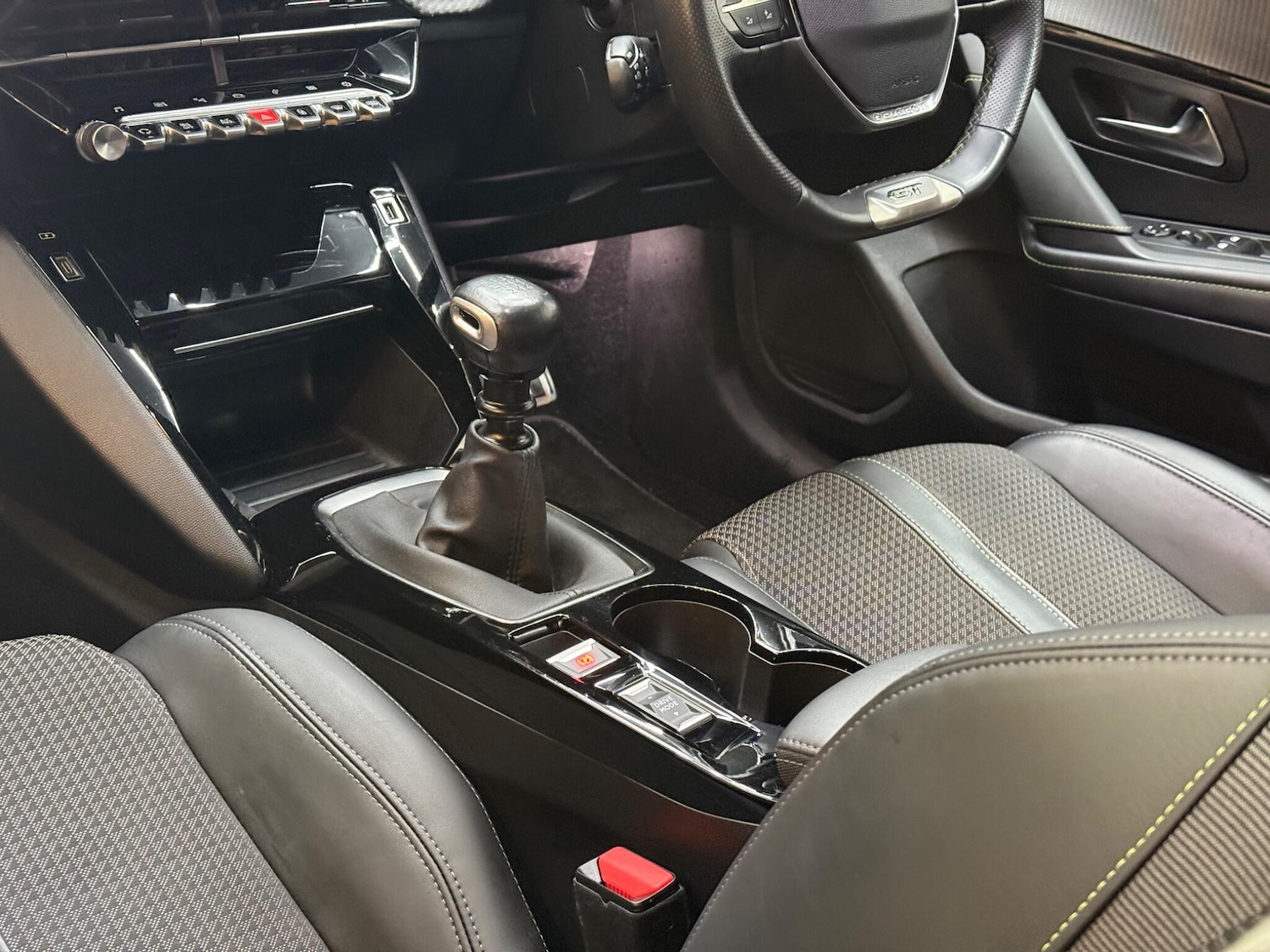 Used Peugeot 208 for sale - 77456256: Photo 40