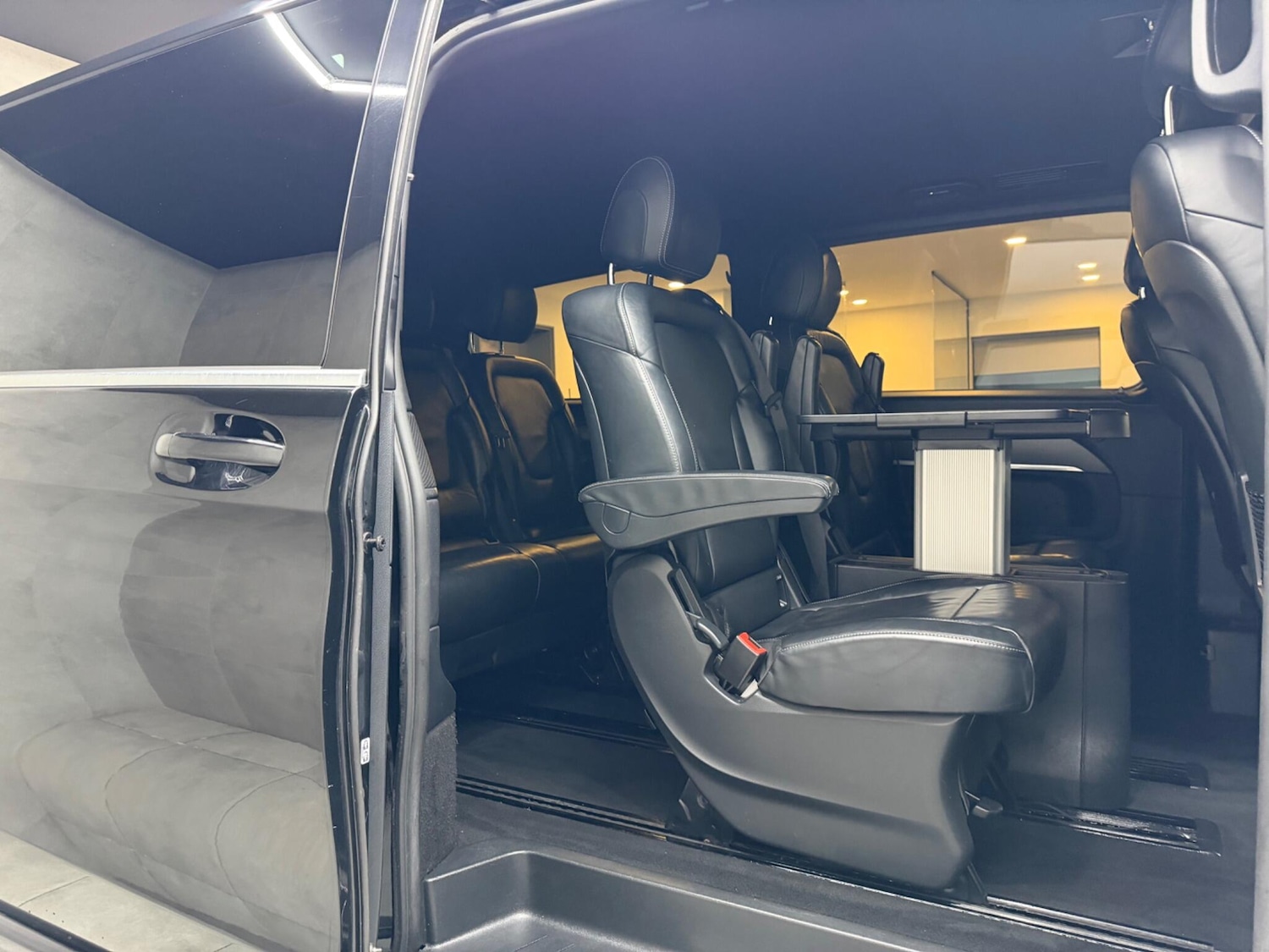 Used Mercedes-Benz V-Class 2017 for sale - 77074750: Photo 18