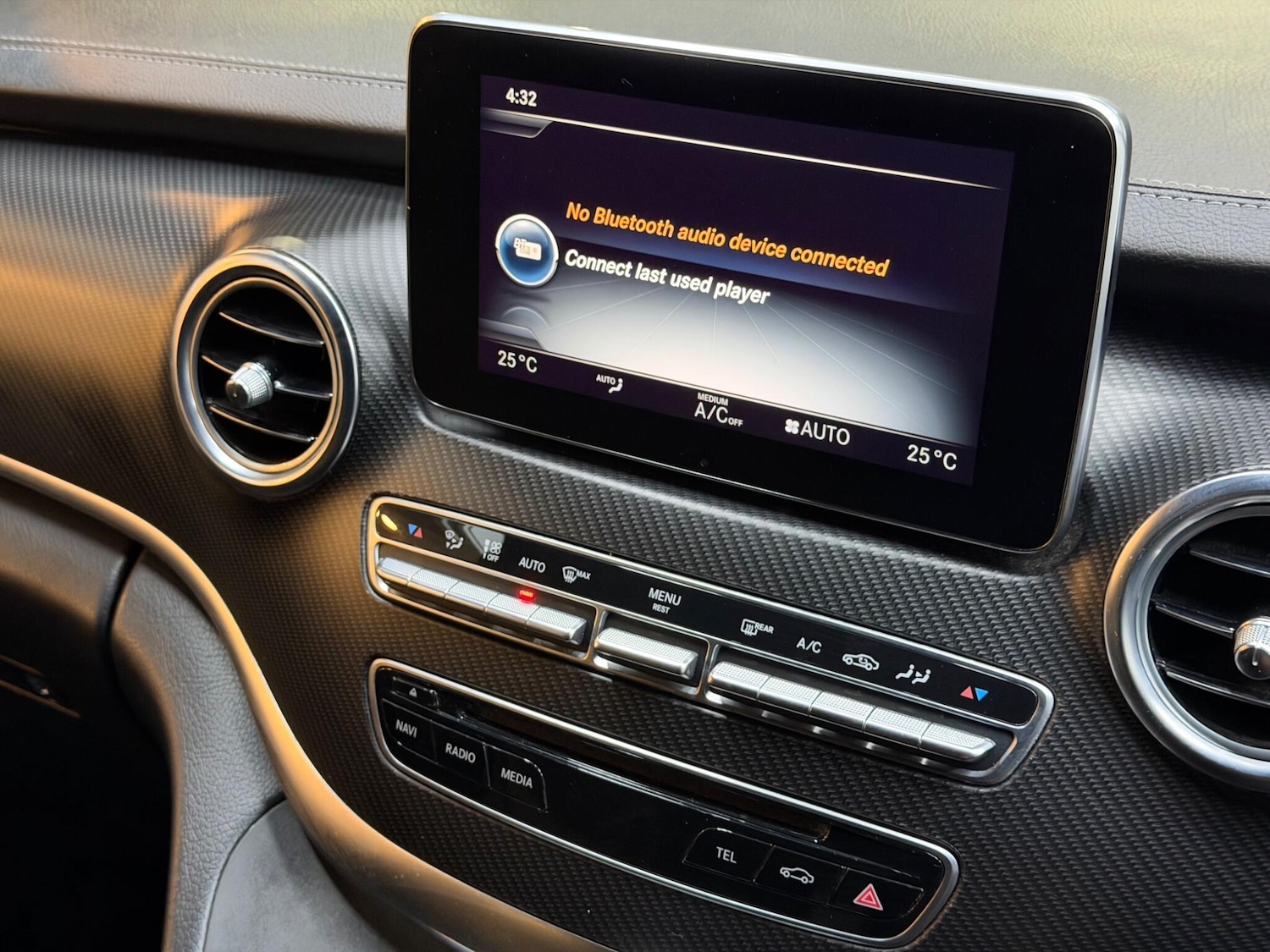 Used Mercedes-Benz V-Class 2017 for sale - 77074750: Photo 40