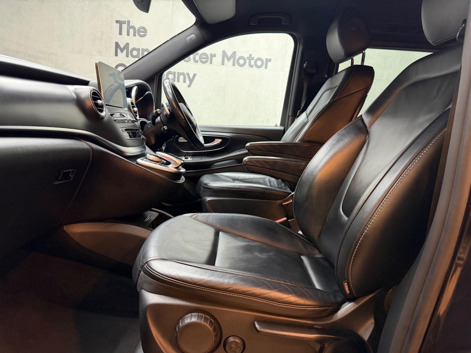 Used Mercedes-Benz V-Class 2017 for sale - 77074750: Photo 46