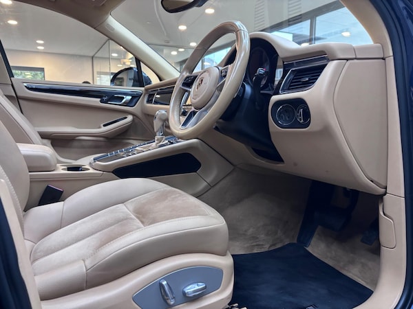 Used Porsche Macan 2015 for sale - 76317795: Photo 52