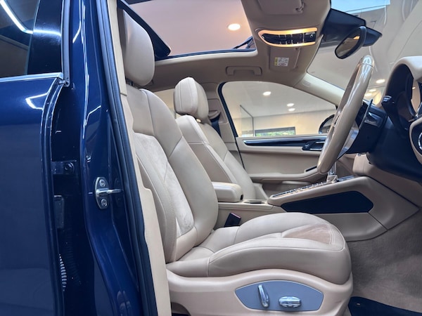 Used Porsche Macan 2015 for sale - 76317795: Photo 57