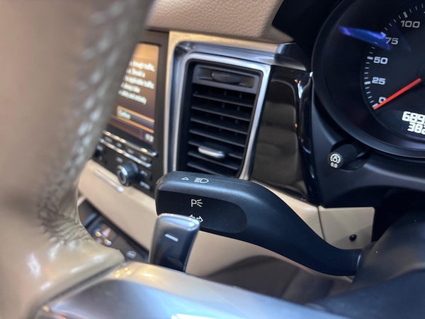 Used Porsche Macan 2015 for sale - 76317795: Photo 69