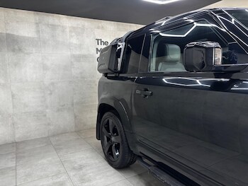 Used Land Rover Defender 90 2021 for sale - 78034759: Photo