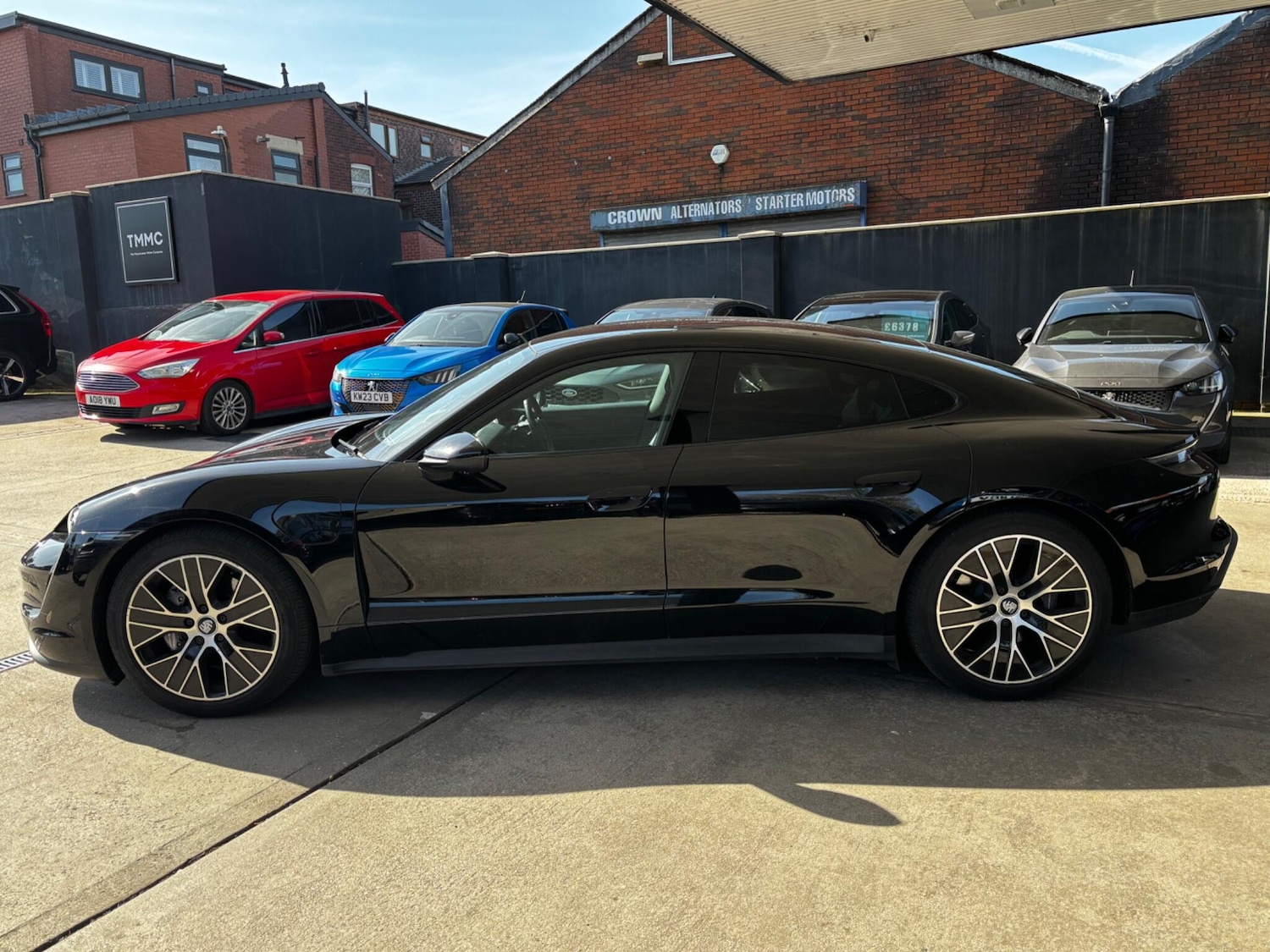 Used Porsche Taycan 2022 for sale - 77940731: Photo 5