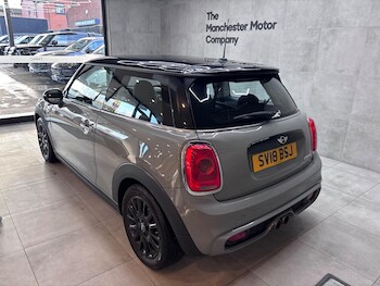 Used MINI Hatch 2018 for sale - 77237997: Photo