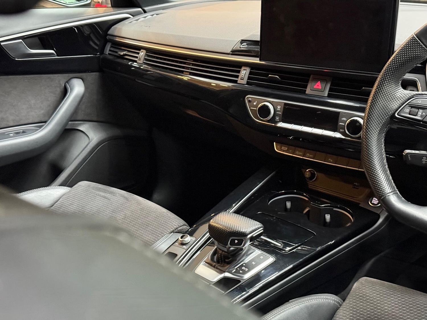 Used Audi A4 Avant 2021 for sale - 76715559: Photo 12