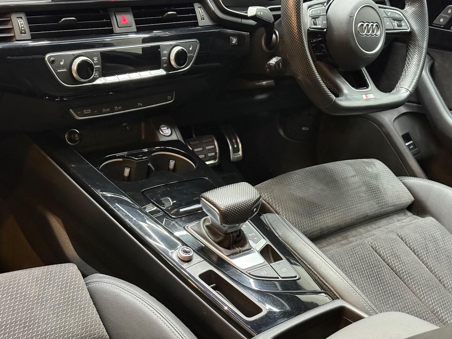 Used Audi A4 Avant 2021 for sale - 76715559: Photo 14