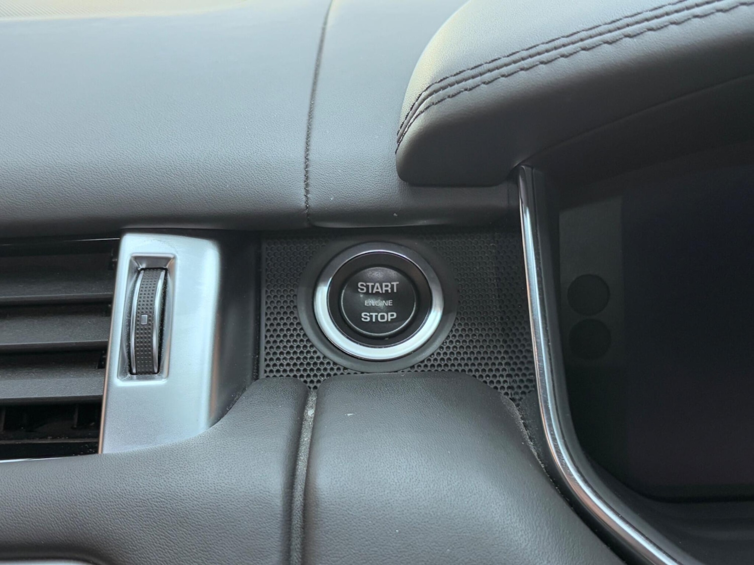 Used Land Rover Range Rover Sport 2019 for sale - 76099171: Photo 35