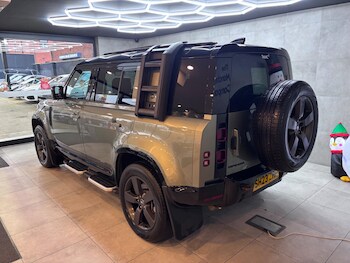 Used Land Rover Defender 110 2023 for sale - 76753268: Photo