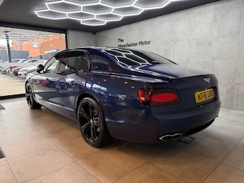 Used Bentley Flying Spur 2018 for sale - 75431001: Photo