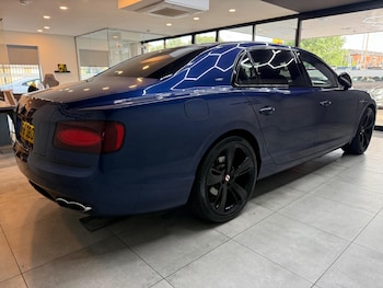 Used Bentley Flying Spur 2018 for sale - 75431001: Photo