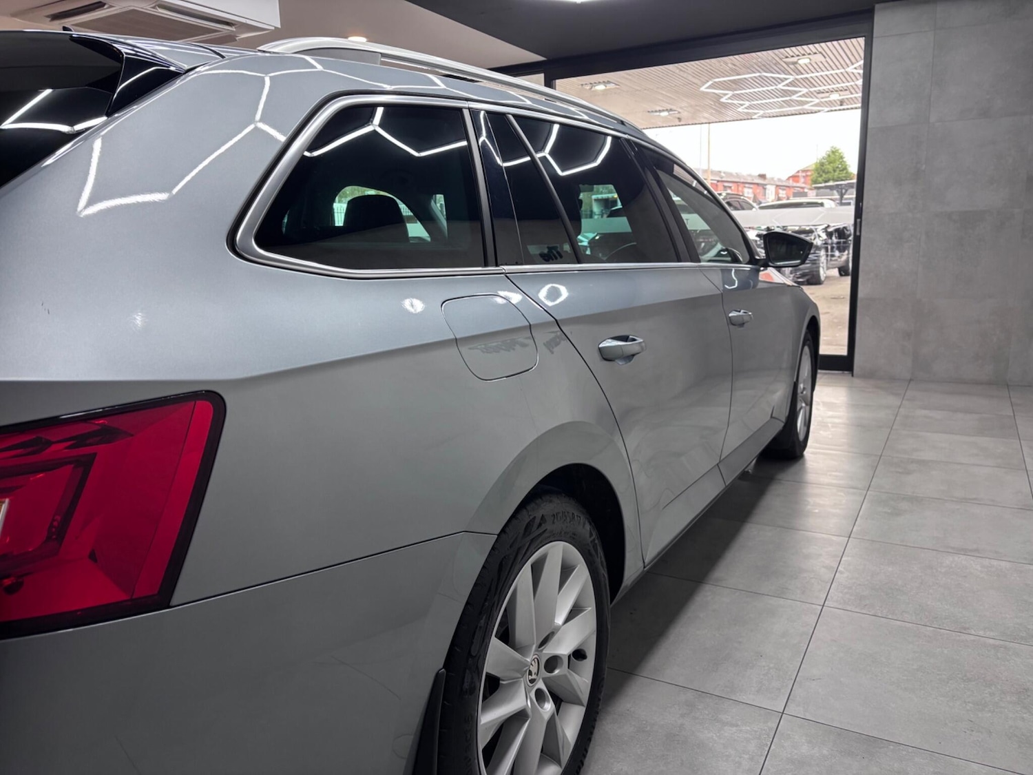 Used Skoda Superb for sale - 77564759: Photo 8