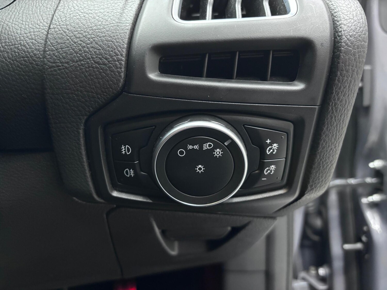 Used Ford Focus 2017 for sale - 77411894: Photo 23