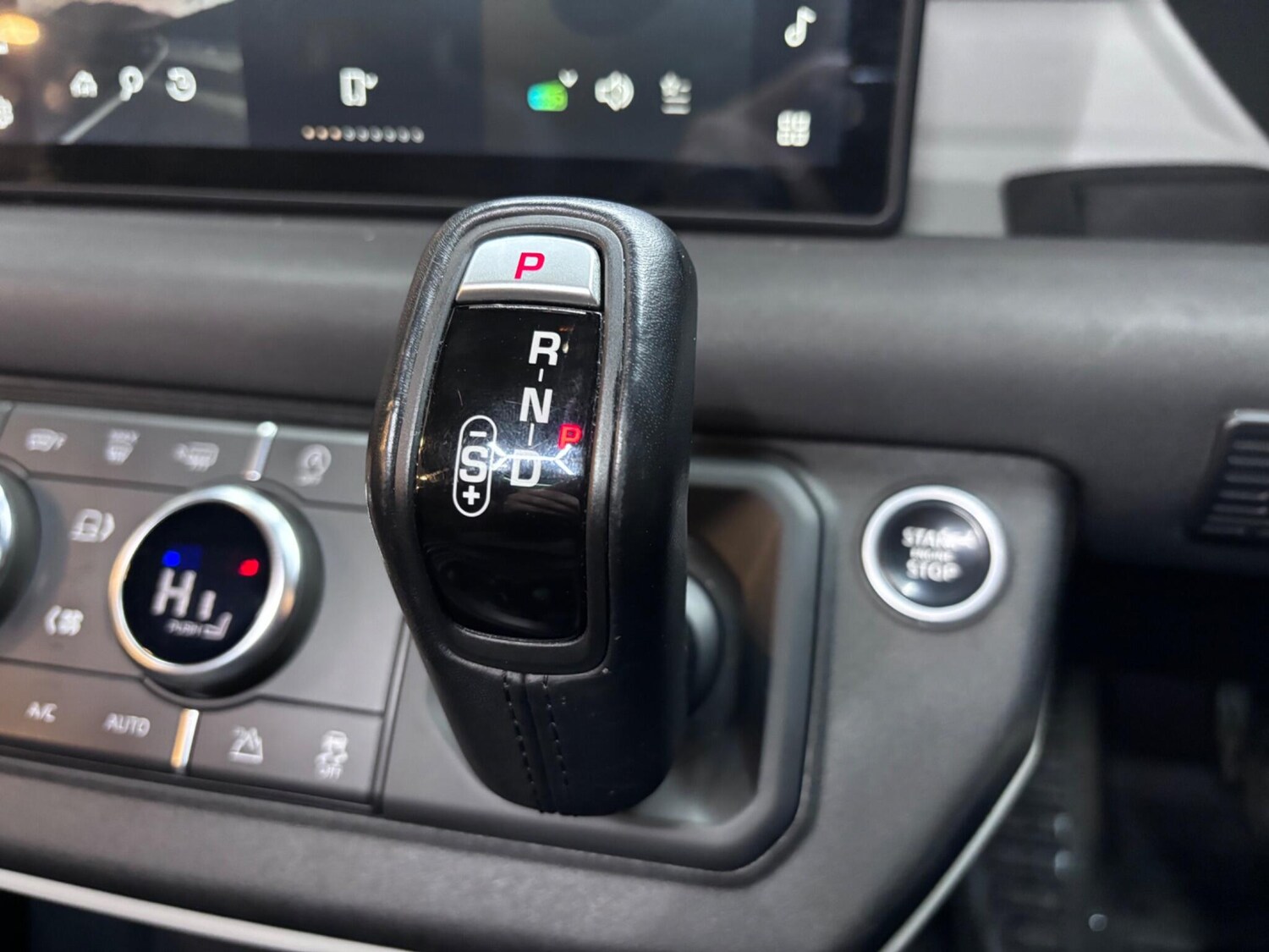 Used Land Rover Defender 90 for sale - 77537826: Photo 18