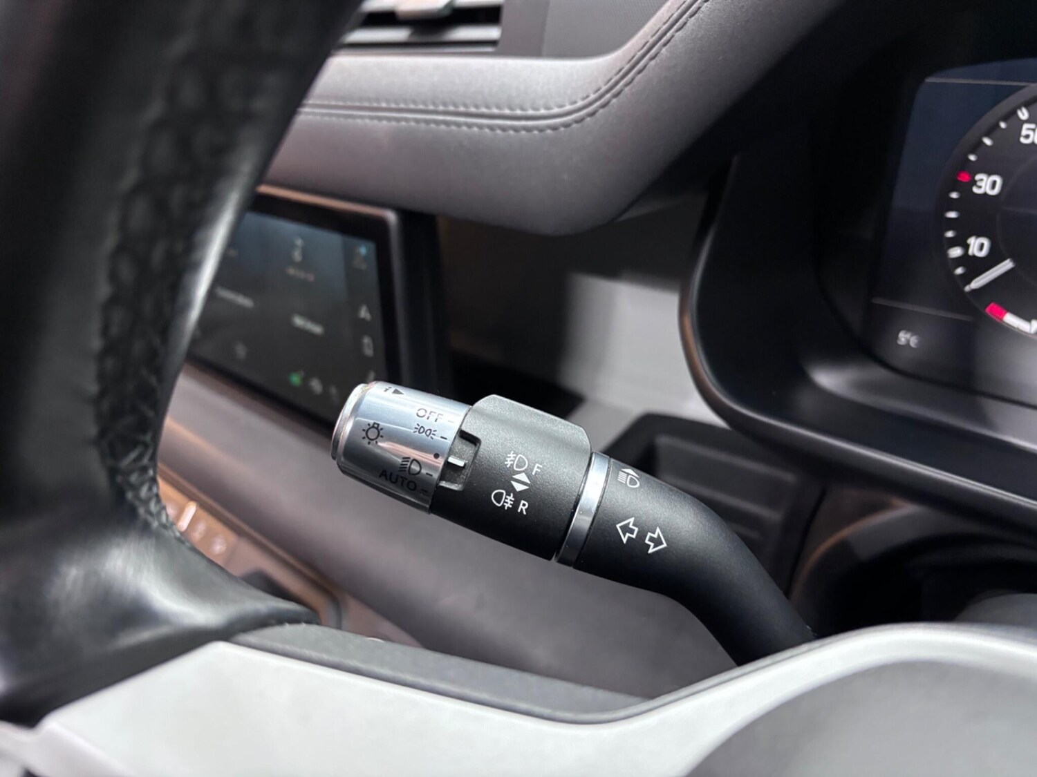 Used Land Rover Defender 90 for sale - 77537826: Photo 23