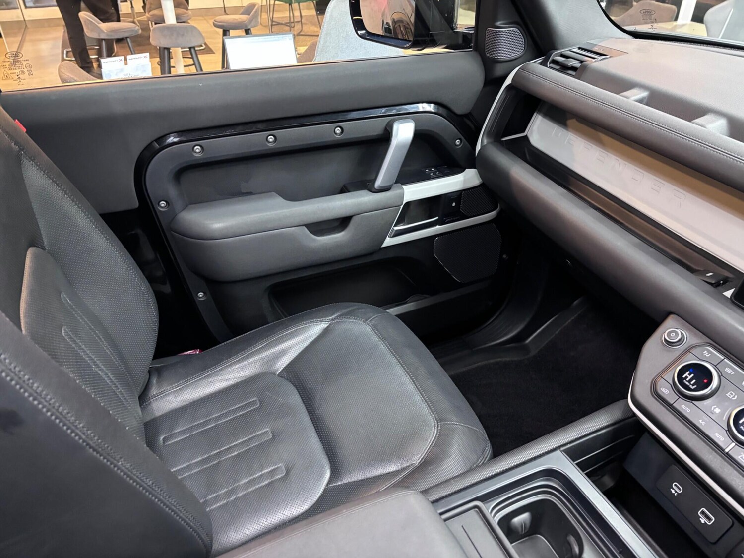 Used Land Rover Defender 90 for sale - 77537826: Photo 43