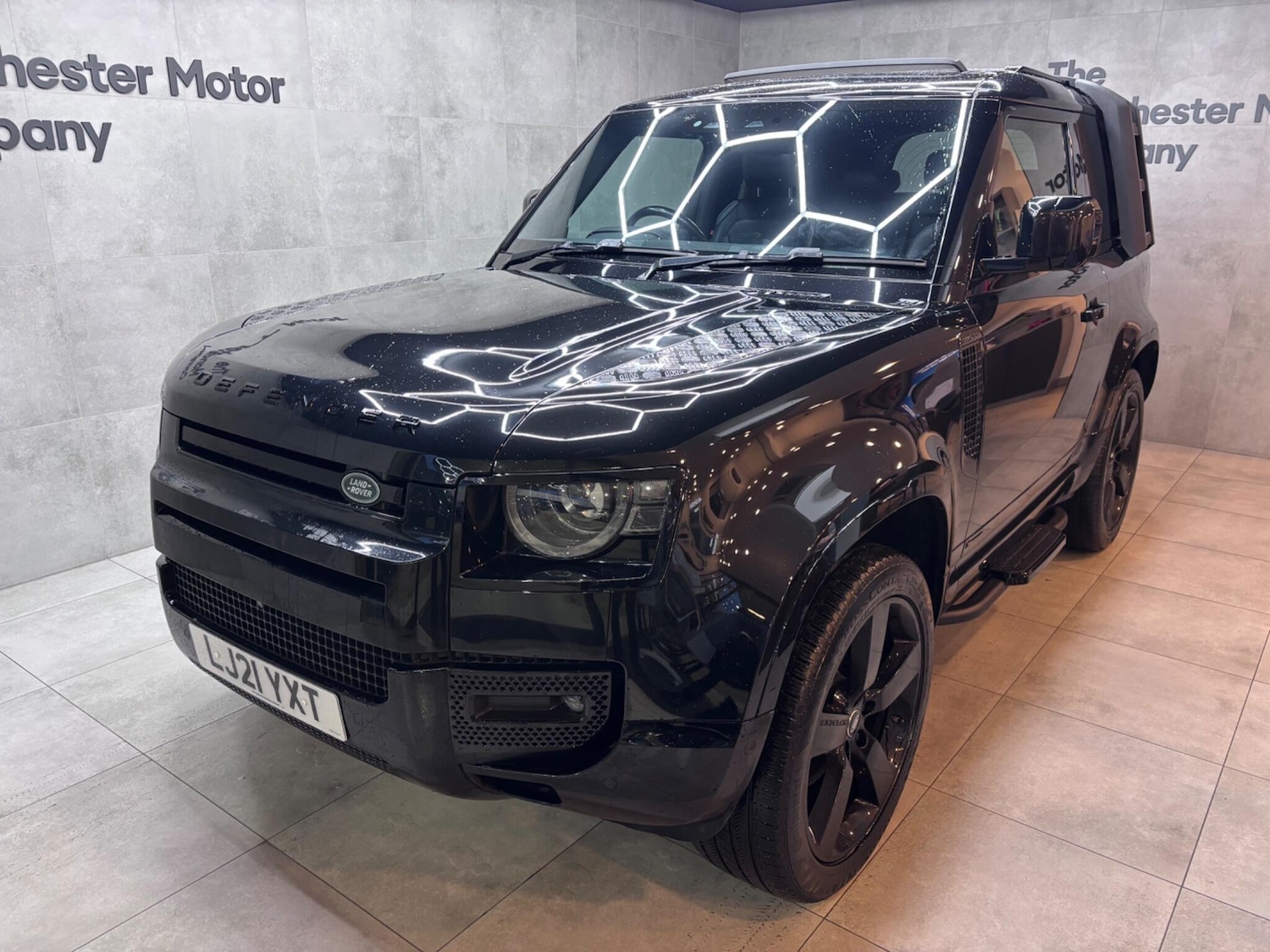 Used Land Rover Defender 90 for sale - 77537826: Photo 5