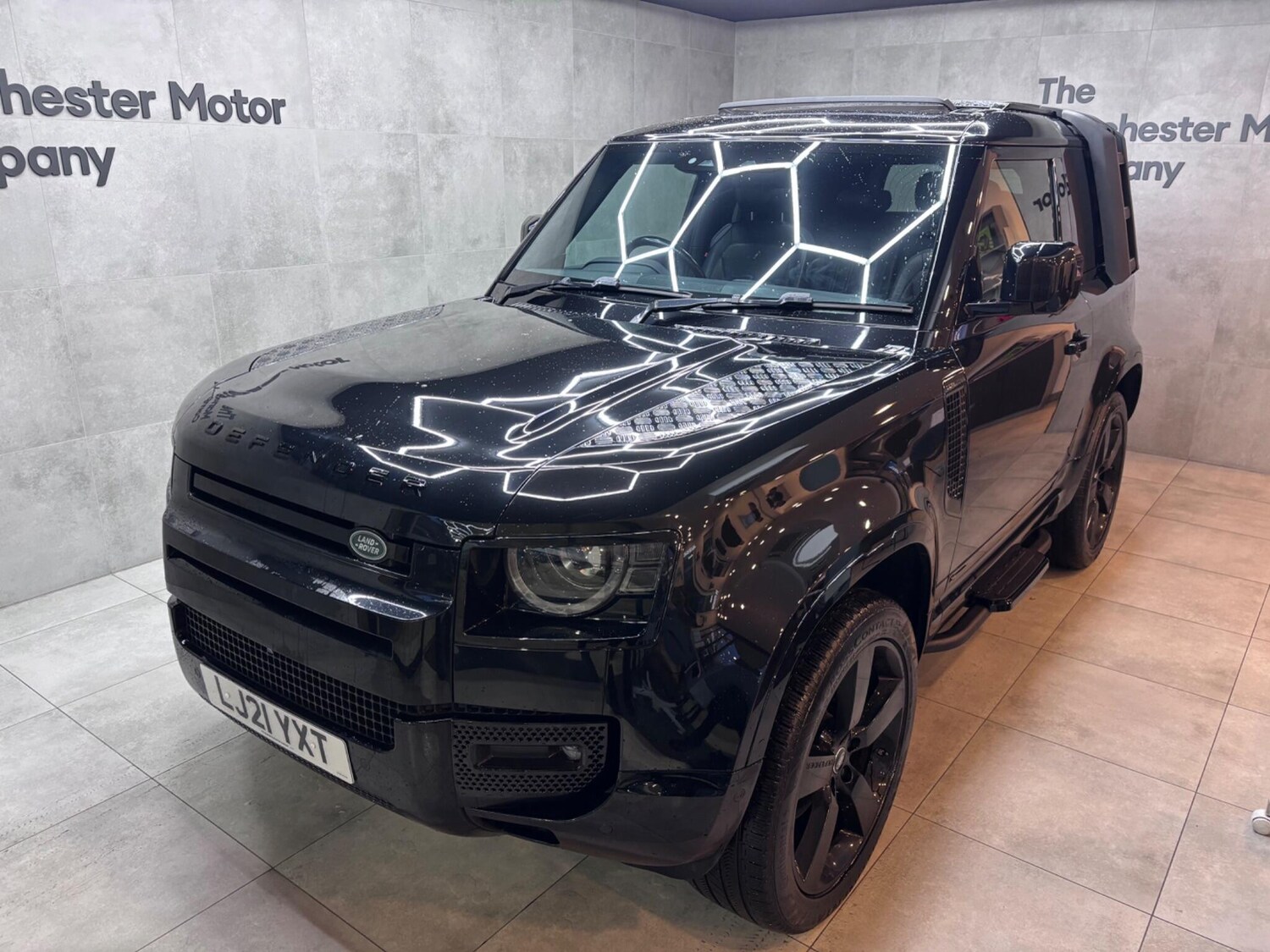 Used Land Rover Defender 90 for sale - 77537826: Photo 6