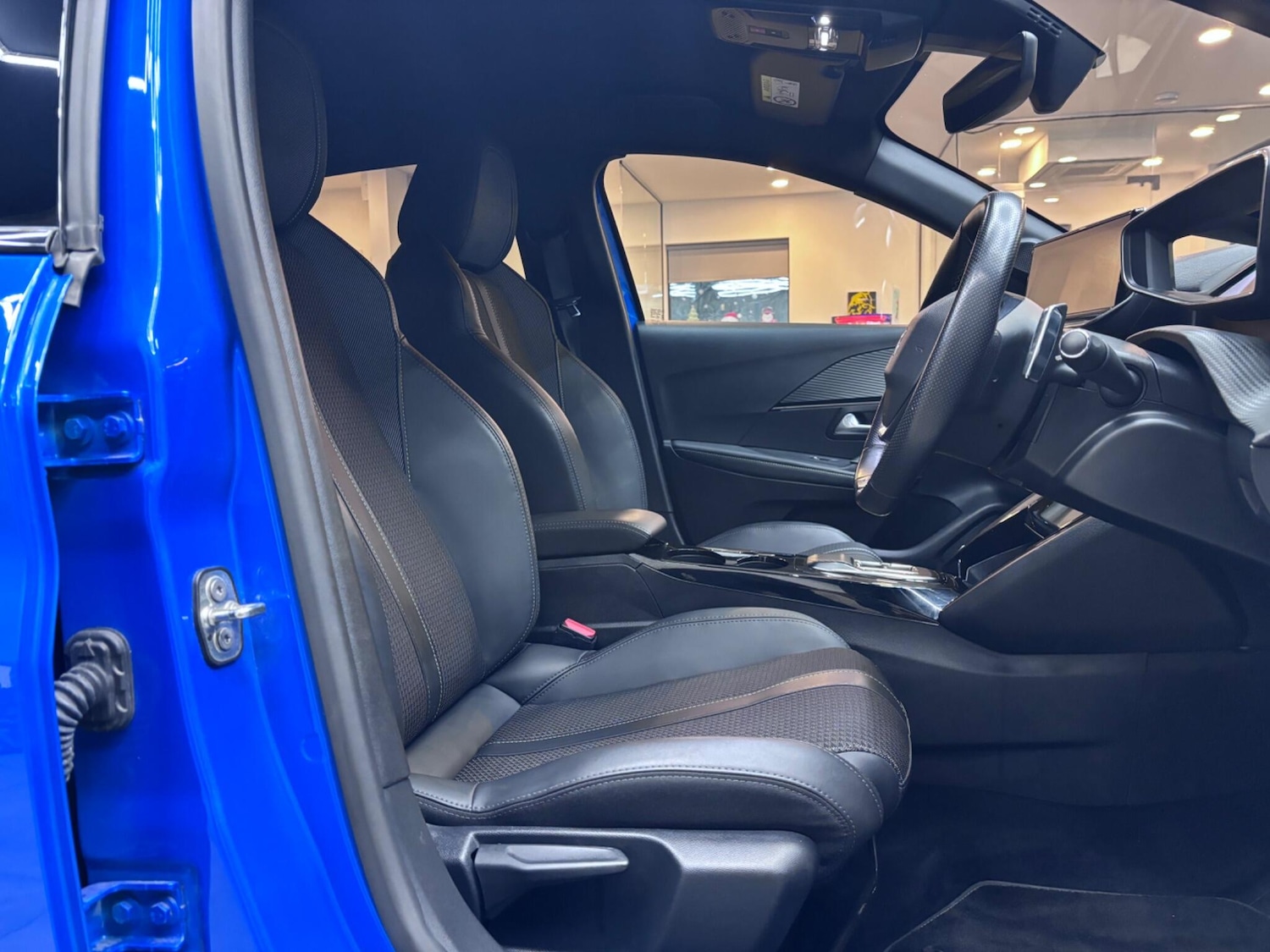 Used Peugeot 208 2023 for sale - 77066849: Photo 24