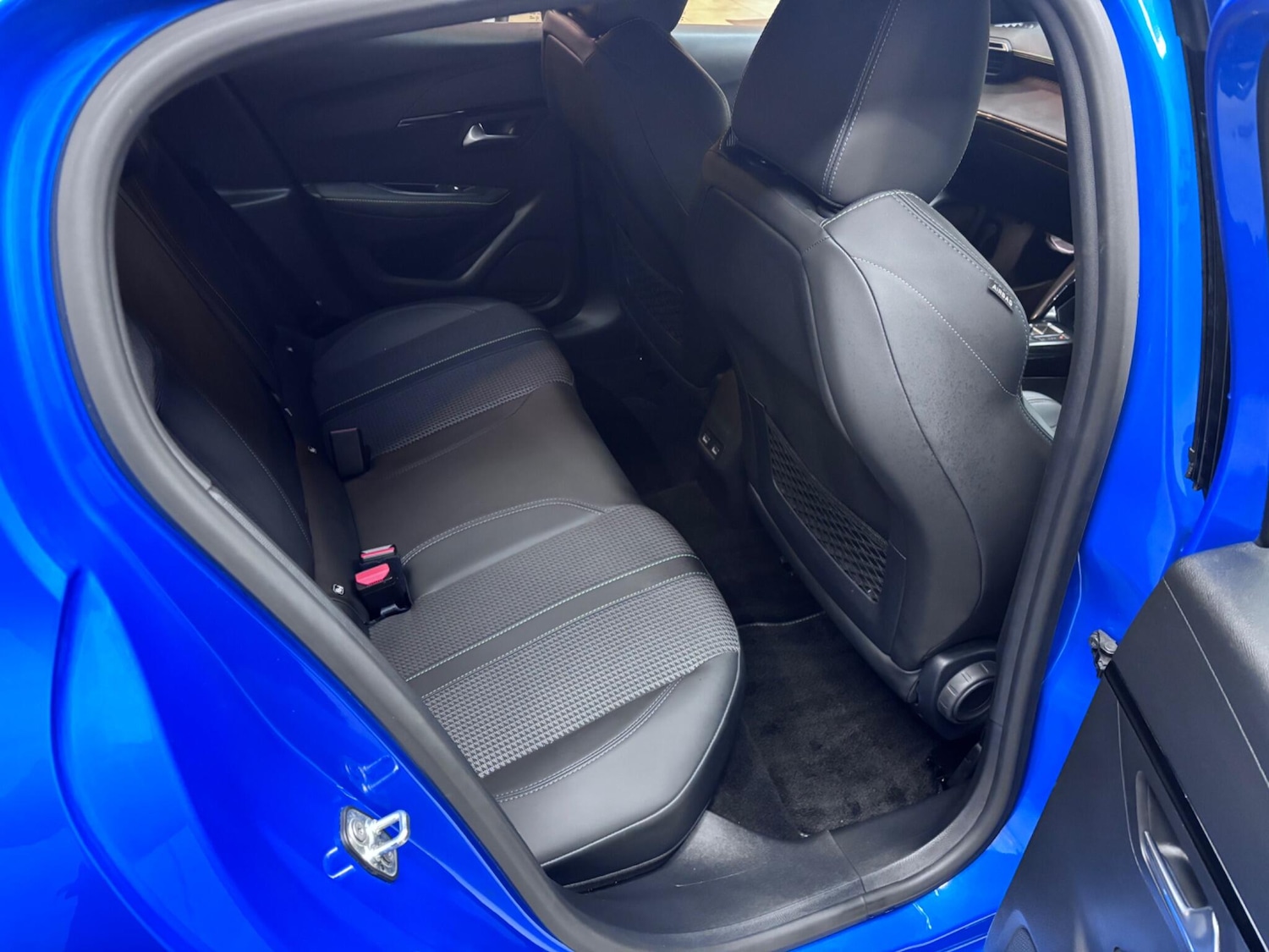 Used Peugeot 208 2023 for sale - 77066849: Photo 30