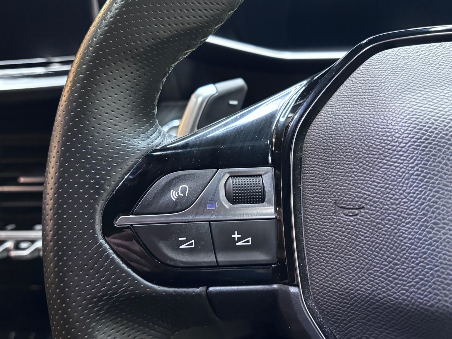 Used Peugeot 208 2023 for sale - 77066849: Photo 32