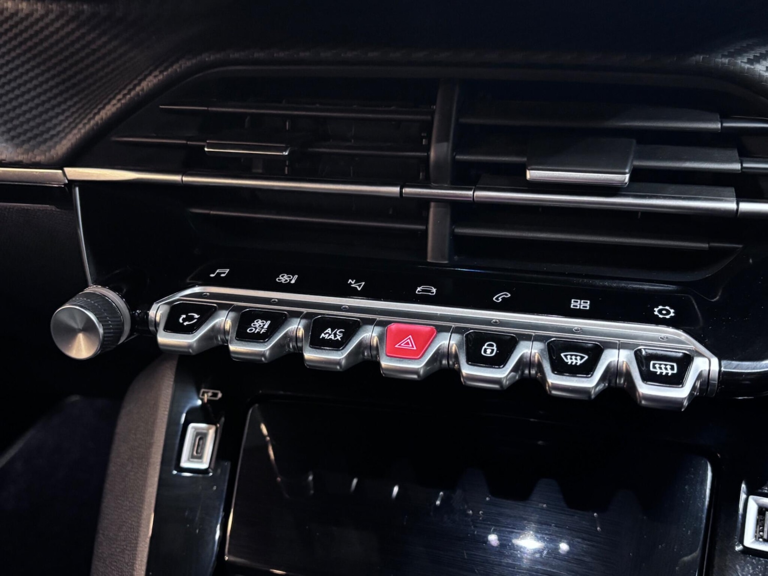 Used Peugeot 208 2023 for sale - 77066849: Photo 40