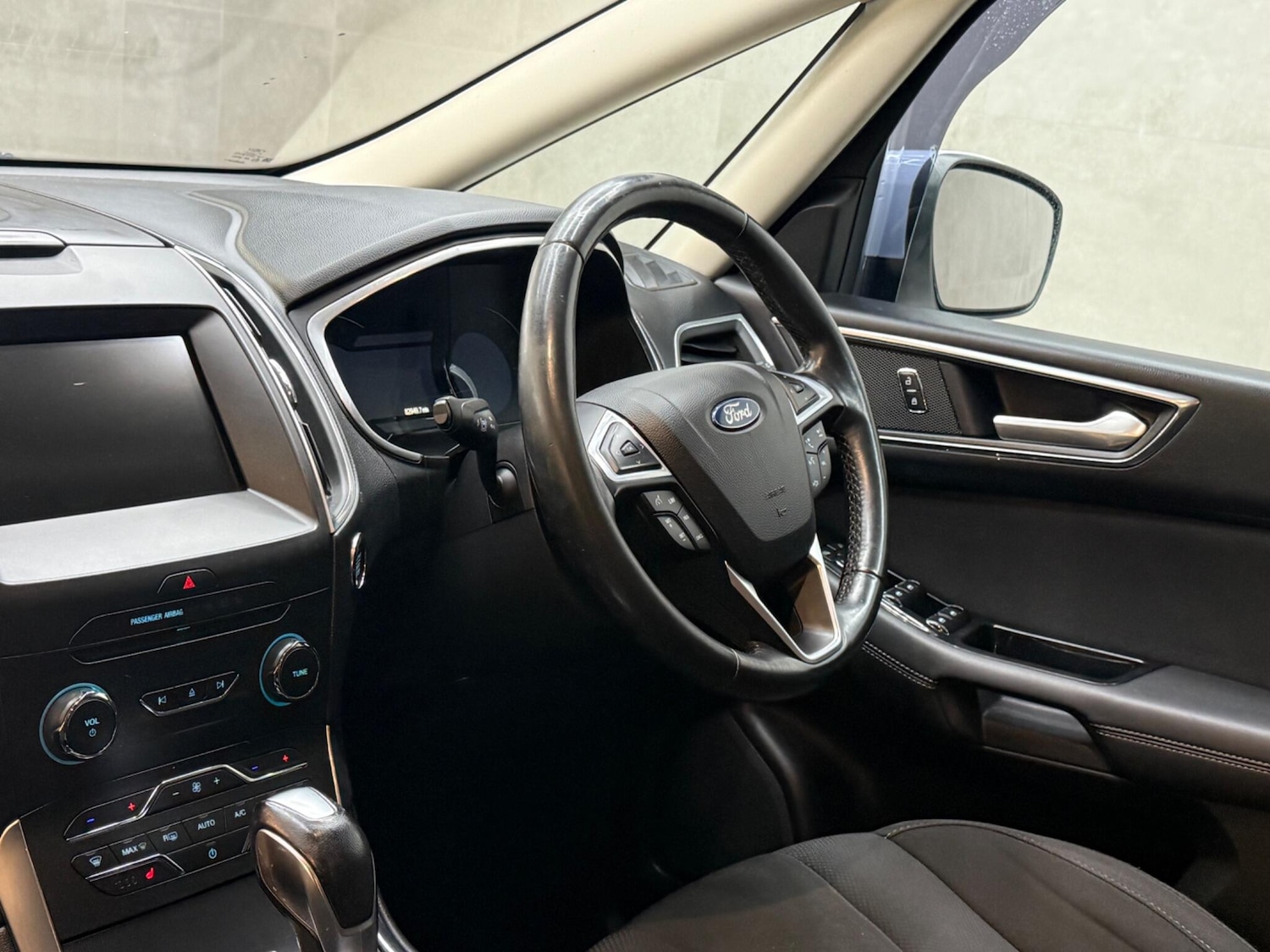 Used Ford S-Max 2016 for sale - 76349452: Photo 14