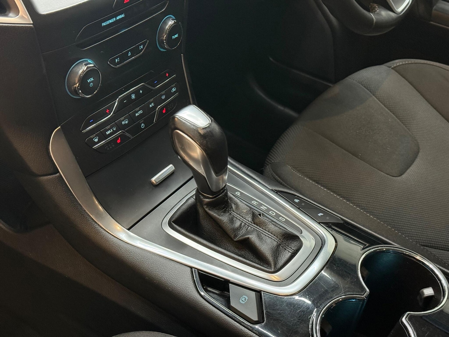 Used Ford S-Max 2016 for sale - 76349452: Photo 17