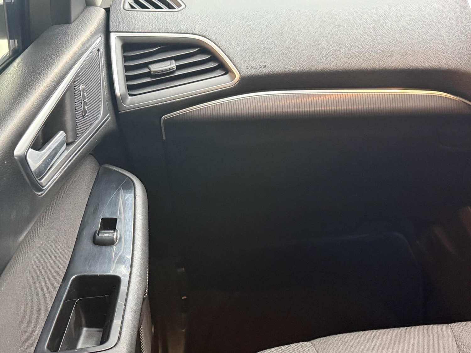 Used Ford S-Max 2016 for sale - 76349452: Photo 33