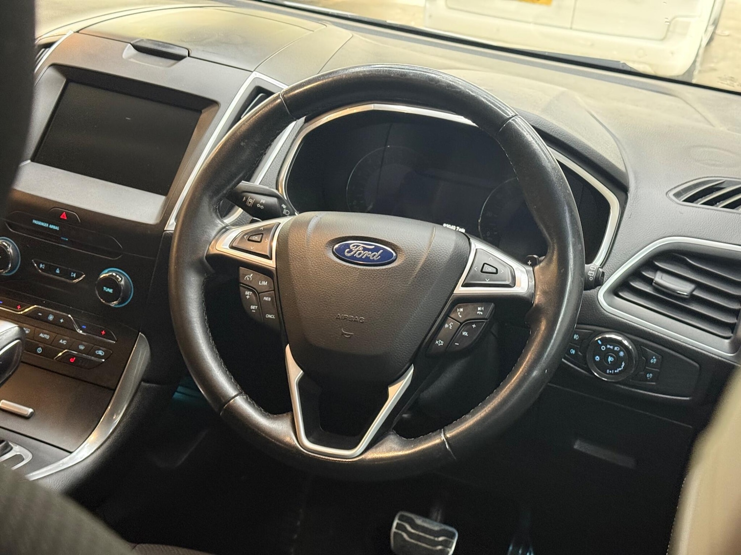 Used Ford S-Max 2016 for sale - 76349452: Photo 47