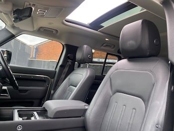 Used Land Rover Defender 110 2021 for sale - 75635451: Photo