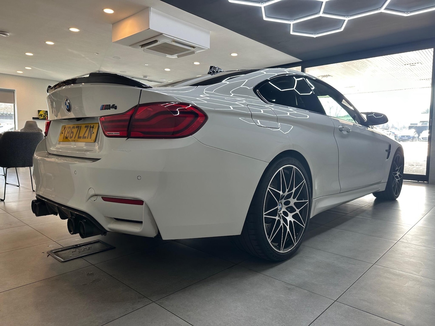 Used BMW M4 2018 for sale - 78019987: Photo 2