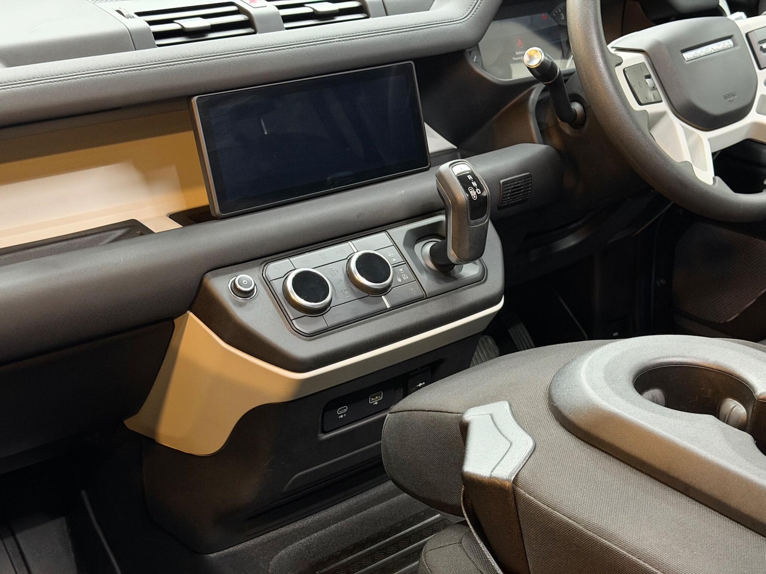 Used Land Rover Defender 2020 for sale - 77495983: Photo 10