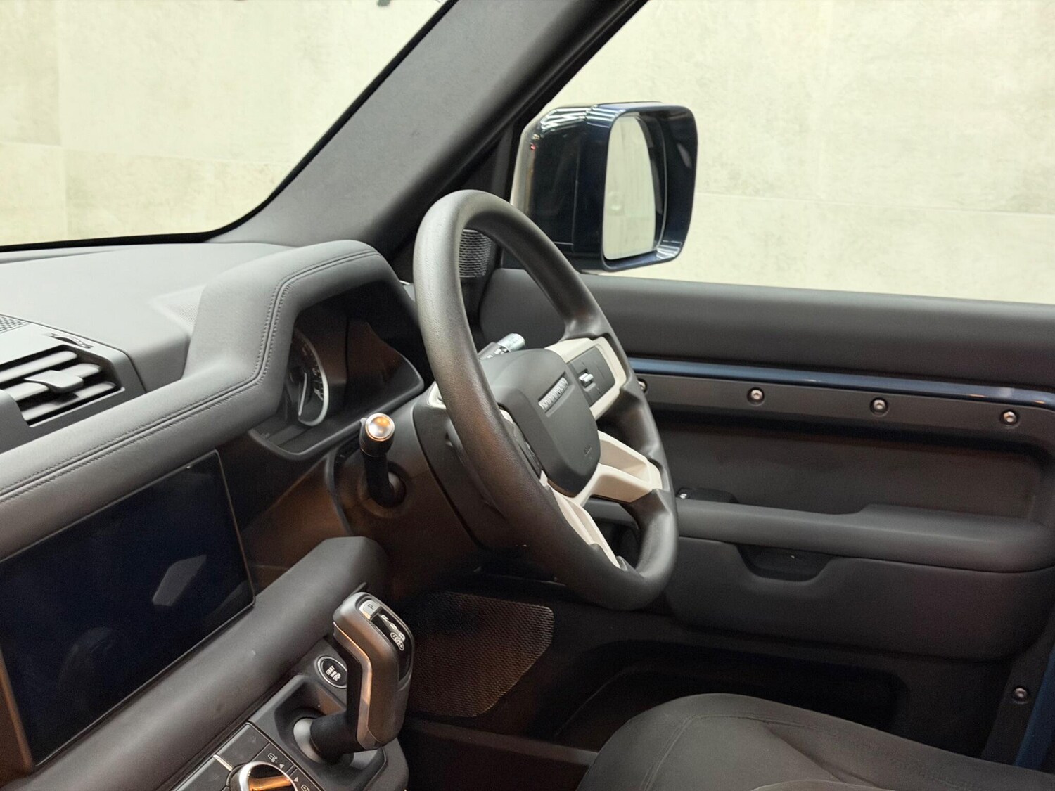 Used Land Rover Defender 2020 for sale - 77495983: Photo 14