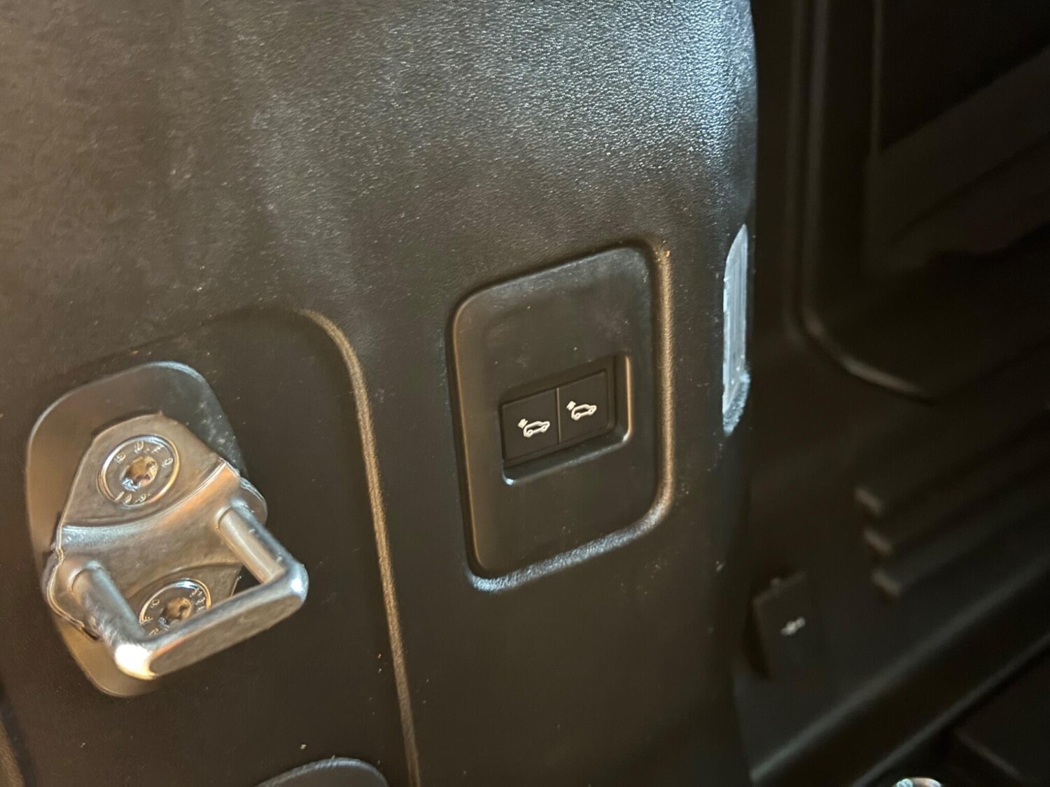 Used Land Rover Defender 2020 for sale - 77495983: Photo 26