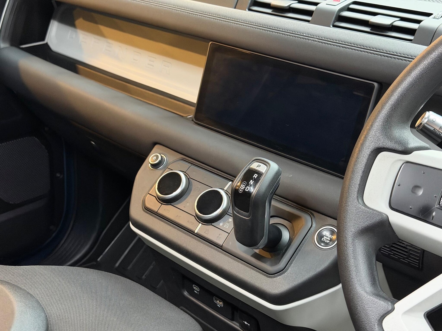 Used Land Rover Defender 2020 for sale - 77495983: Photo 4