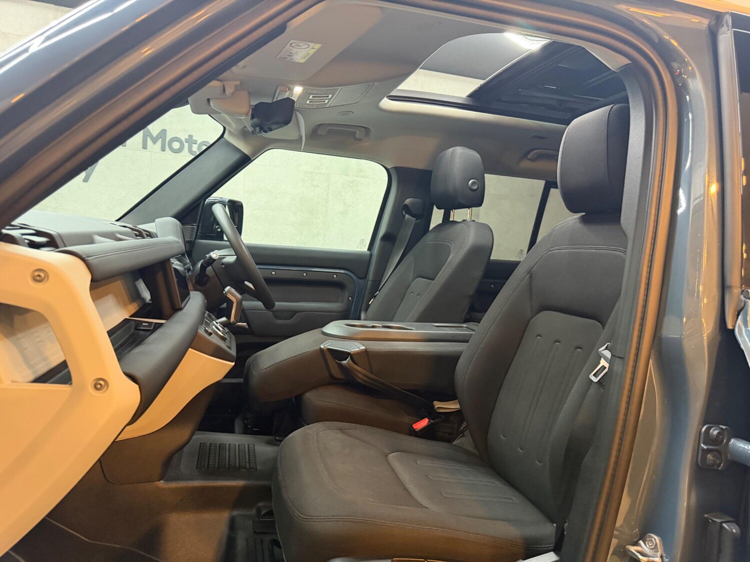 Used Land Rover Defender 2020 for sale - 77495983: Photo 44